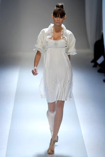 Look 3